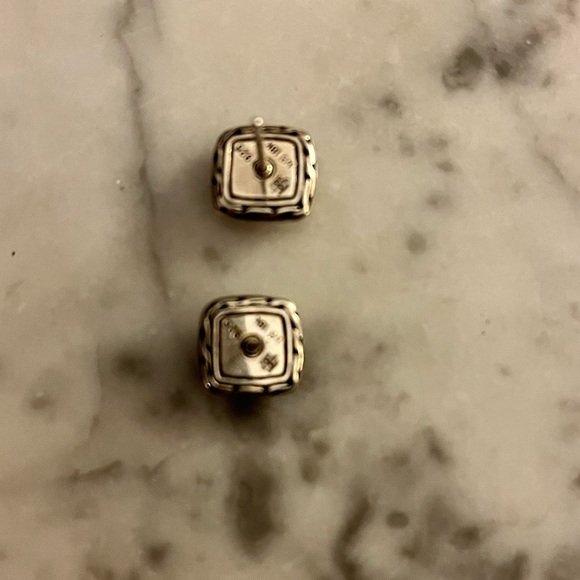 John Hardy Sterling and 18K Gold Stud Earrings. 3/8 Inches Square. - Picture 3 of 9